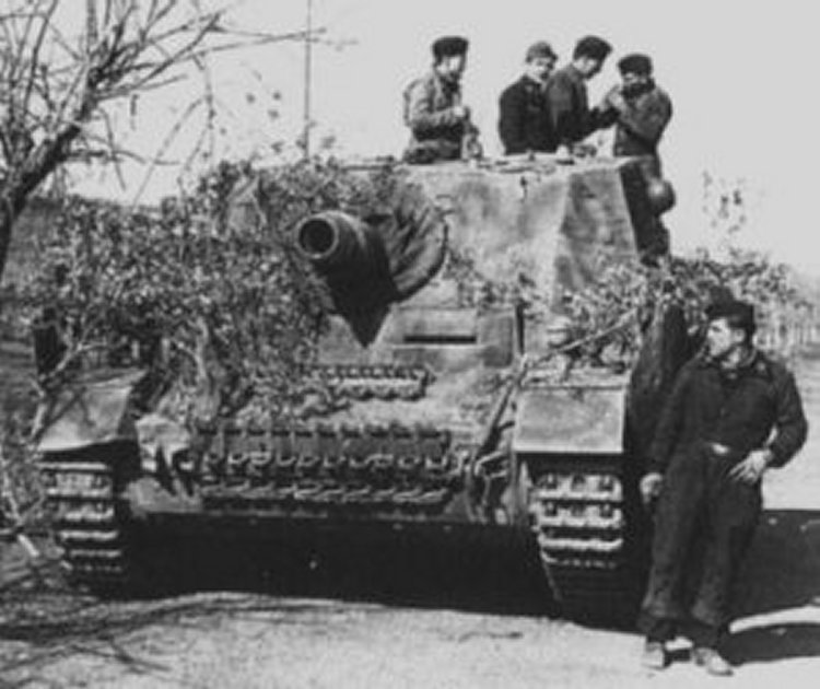 Sturmpanzer IV Brummbr Sd.Kfz. 166