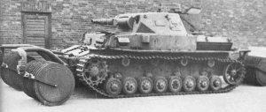 Panzer IV Ausf. C mit Minenrollern Sd.Kfz. 161
