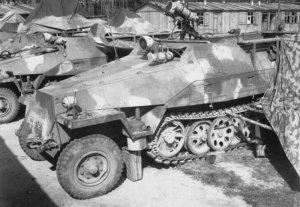Sd.Kfz. 251/1 mittlere Schtzenpanzerwagen (IR) Falke Ausf. D