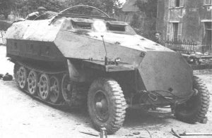 Sd.Kfz. 251/8 mittlere Krankenpanzerwagen Ausf. D